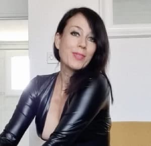 7022 - Dominatrice ou soumise ? – FETISH (4'15")