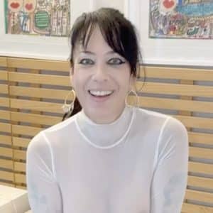 743 - Défonce anale avec un sextoy et une queue XXL (25'59")