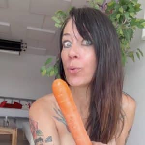 Story du jour – Je teste une carotte pour mon show en direct (10373)